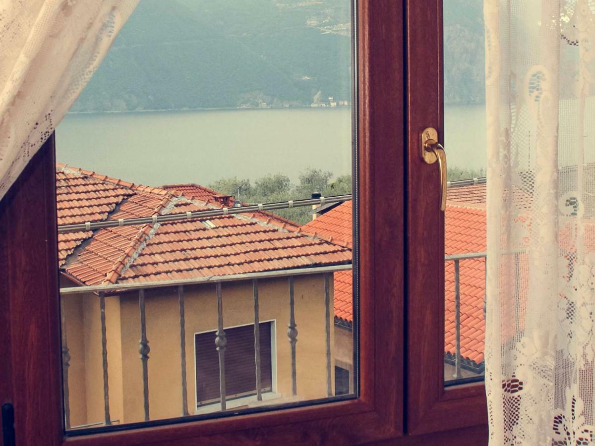B&B Tina Monte Isola Eksteriør billede